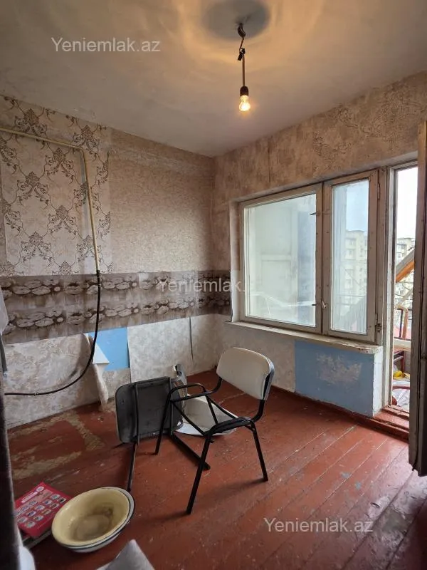 Satılır 1 otaqlı köhnə tikili 45 m²