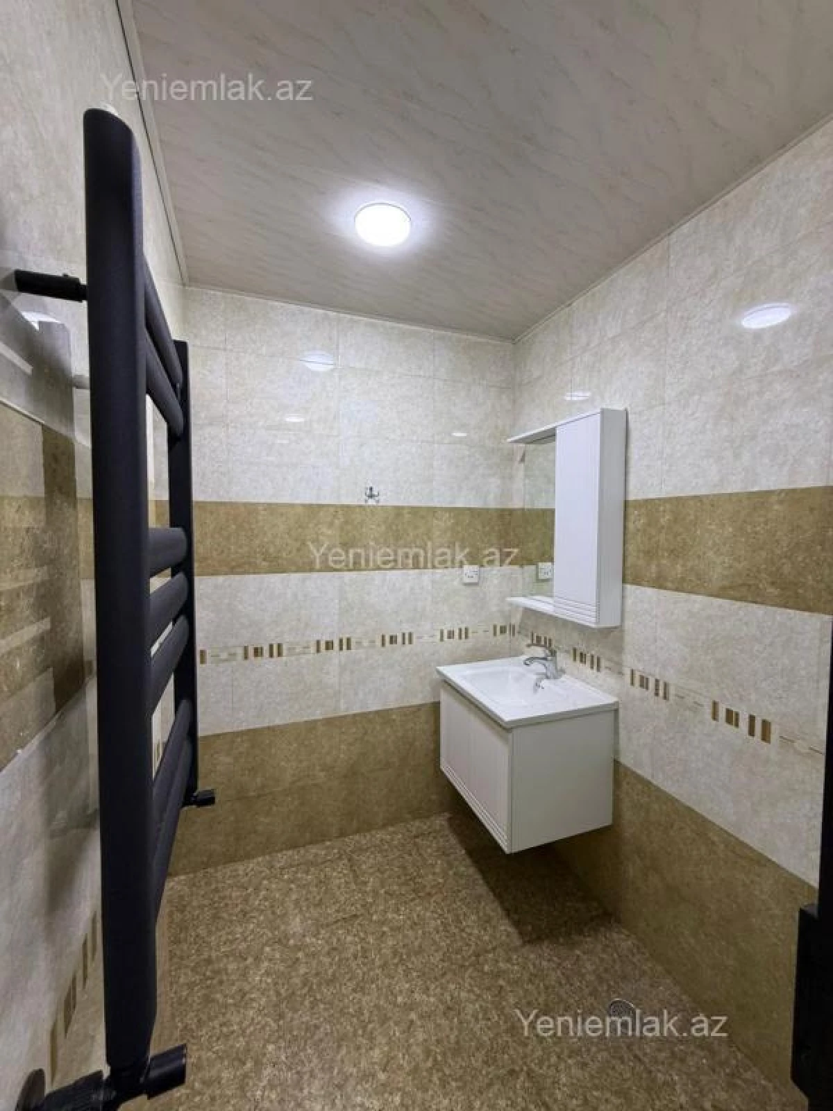 Satılır 2 otaqlı yeni tikili 75 m²