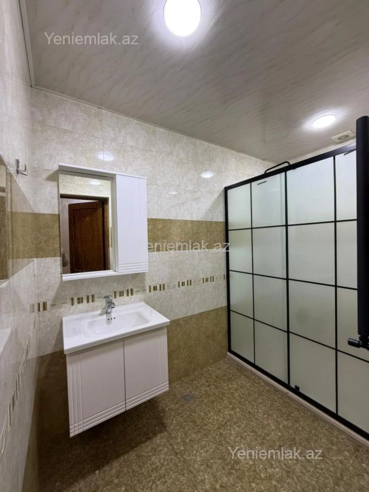 Satılır 2 otaqlı yeni tikili 75 m²