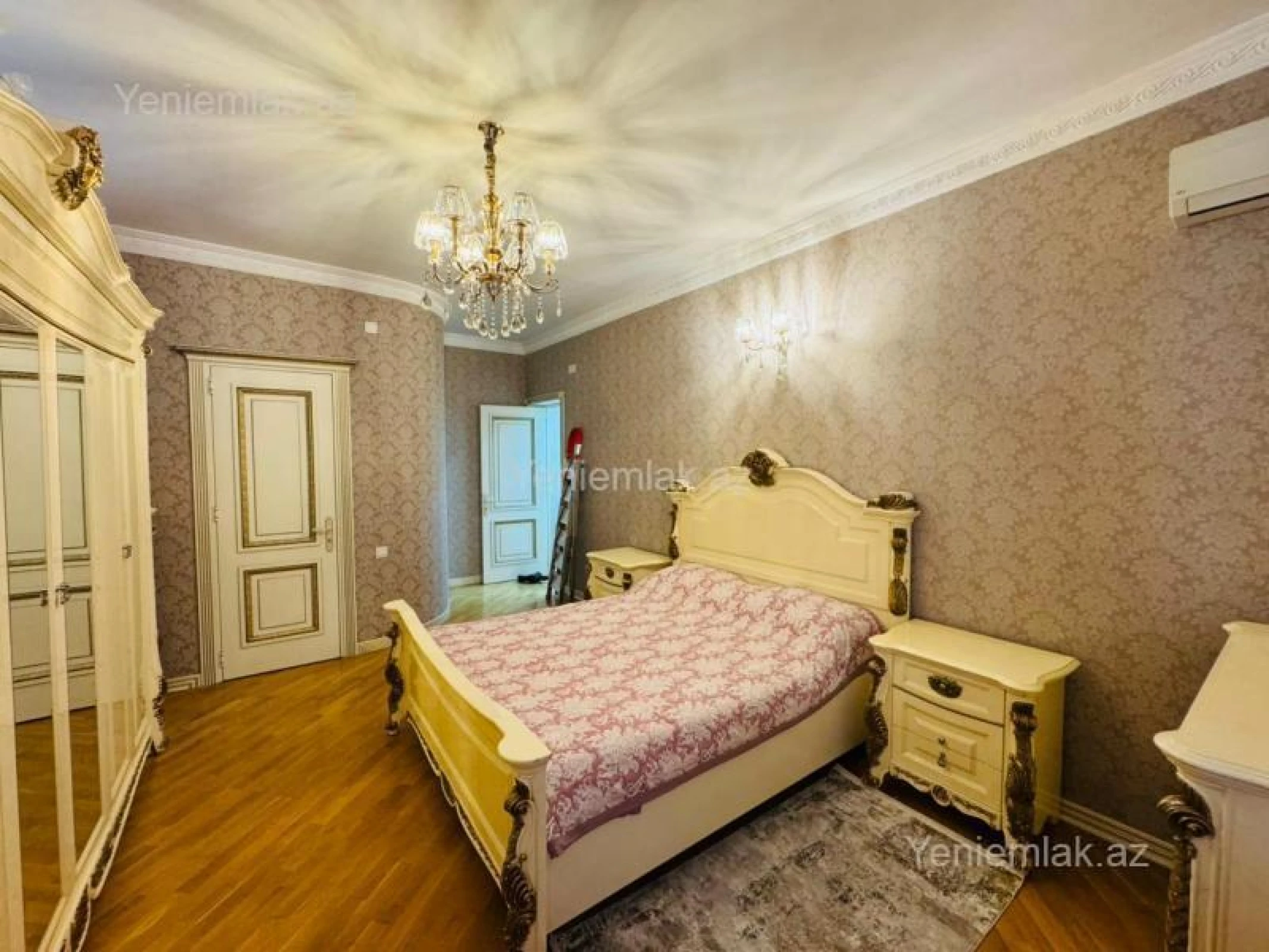 Satılır 3 otaqlı yeni tikili 145 m²