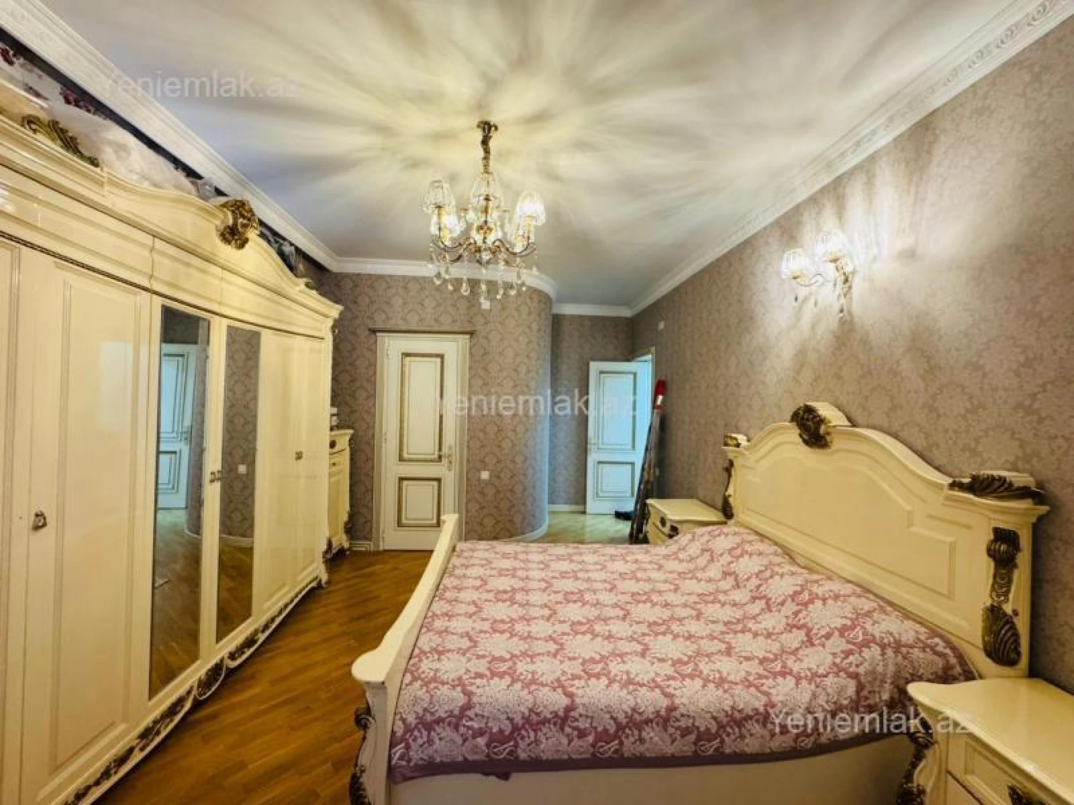 Satılır 3 otaqlı yeni tikili 145 m²