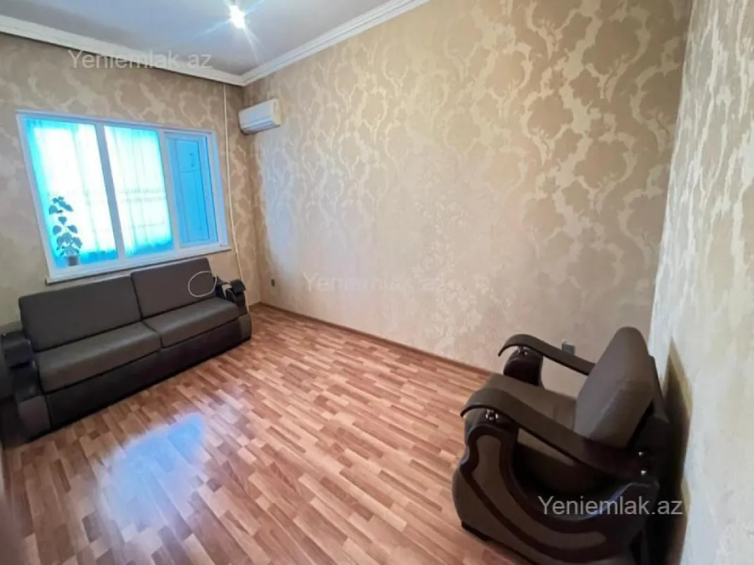 Satılır 9 otaqlı köhnə tikili 85 m²