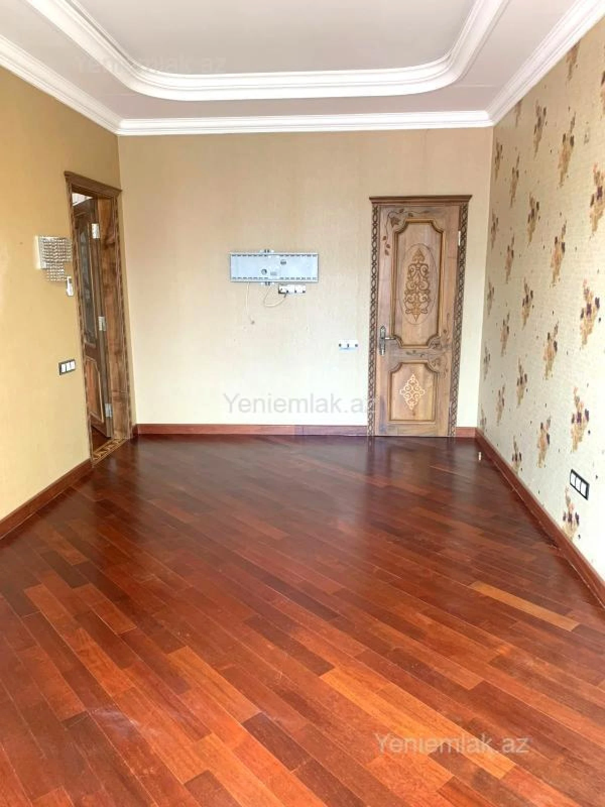 Satılır 3 otaqlı yeni tikili 130 m²