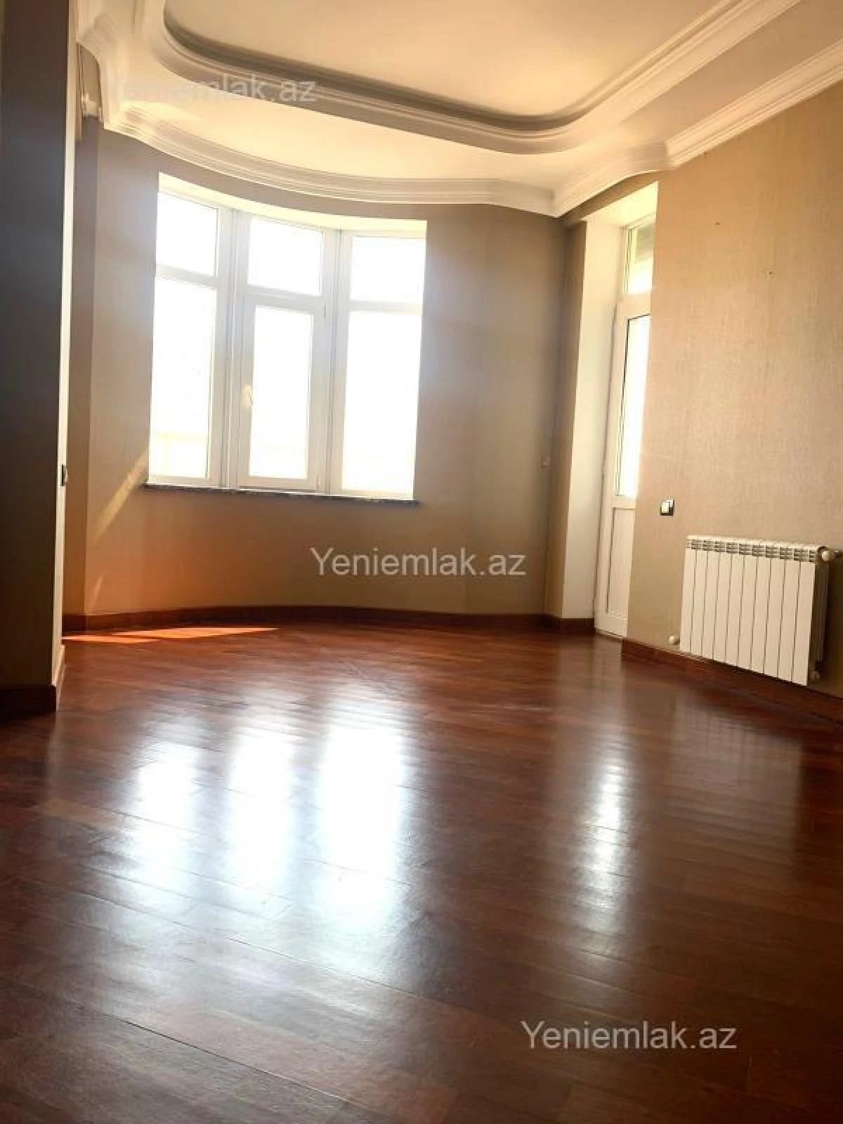 Satılır 3 otaqlı yeni tikili 130 m²