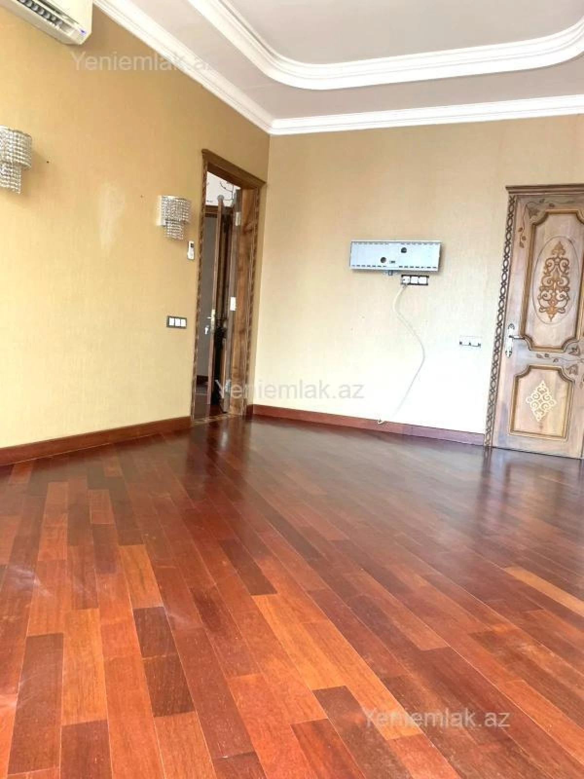 Satılır 3 otaqlı yeni tikili 130 m²