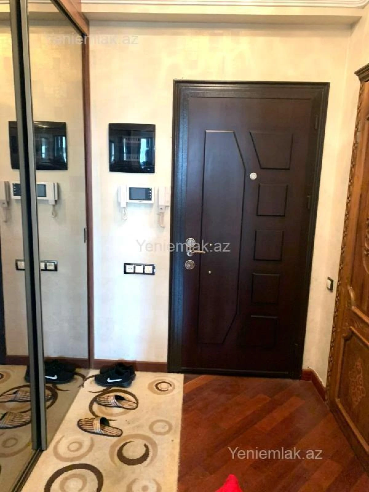 Satılır 3 otaqlı yeni tikili 130 m²