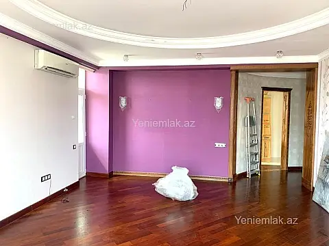 Satılır 3 otaqlı yeni tikili 130 m²