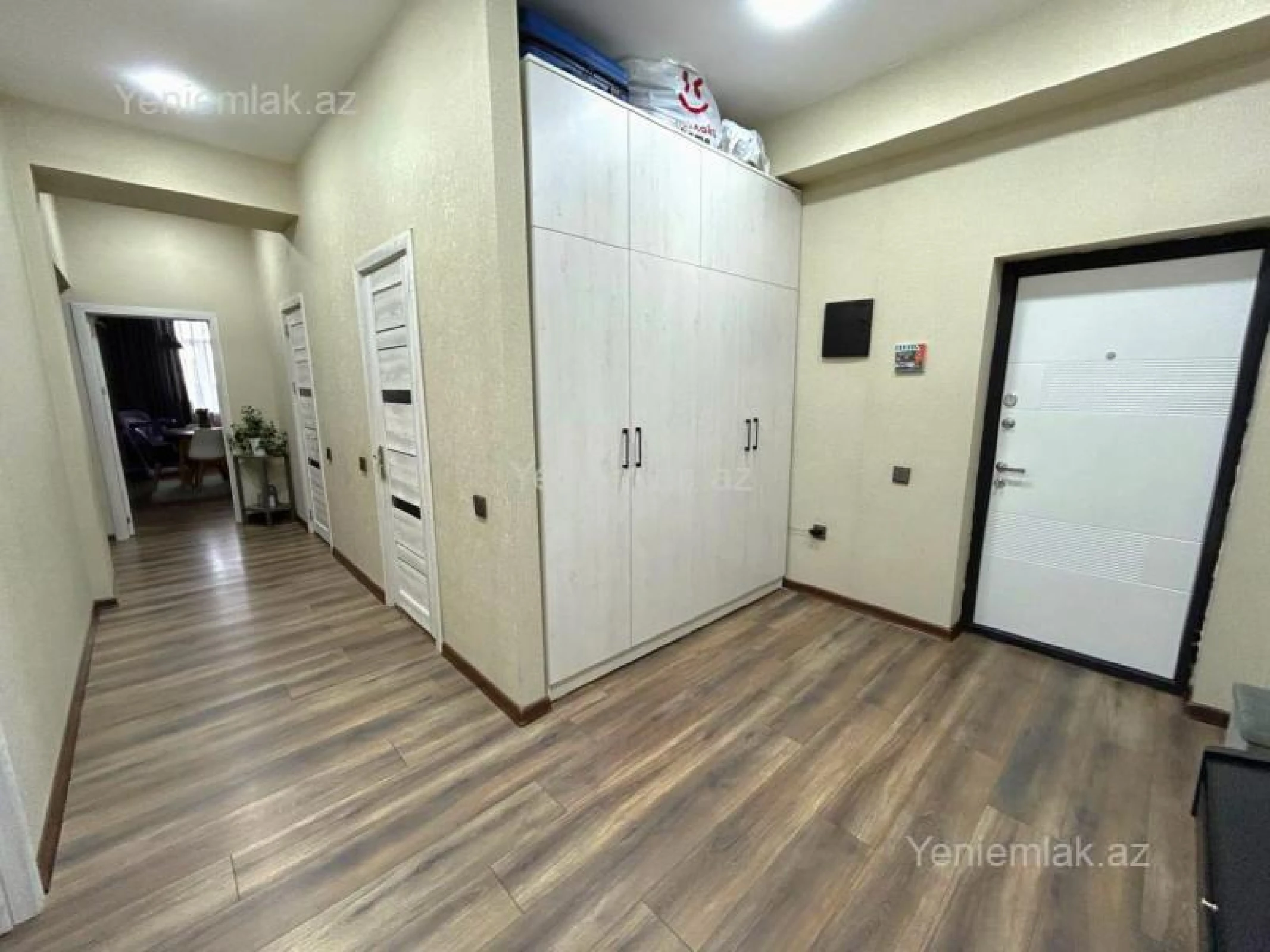 Satılır 3 otaqlı yeni tikili 140 m²