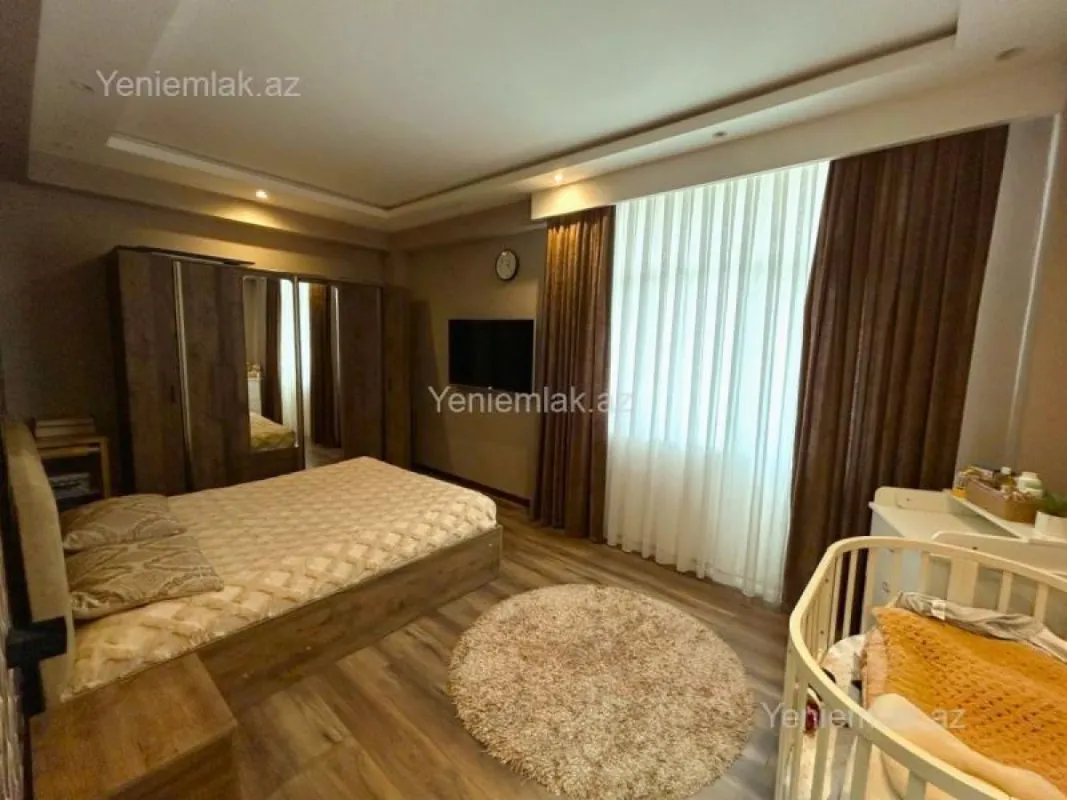 Satılır 3 otaqlı yeni tikili 140 m²