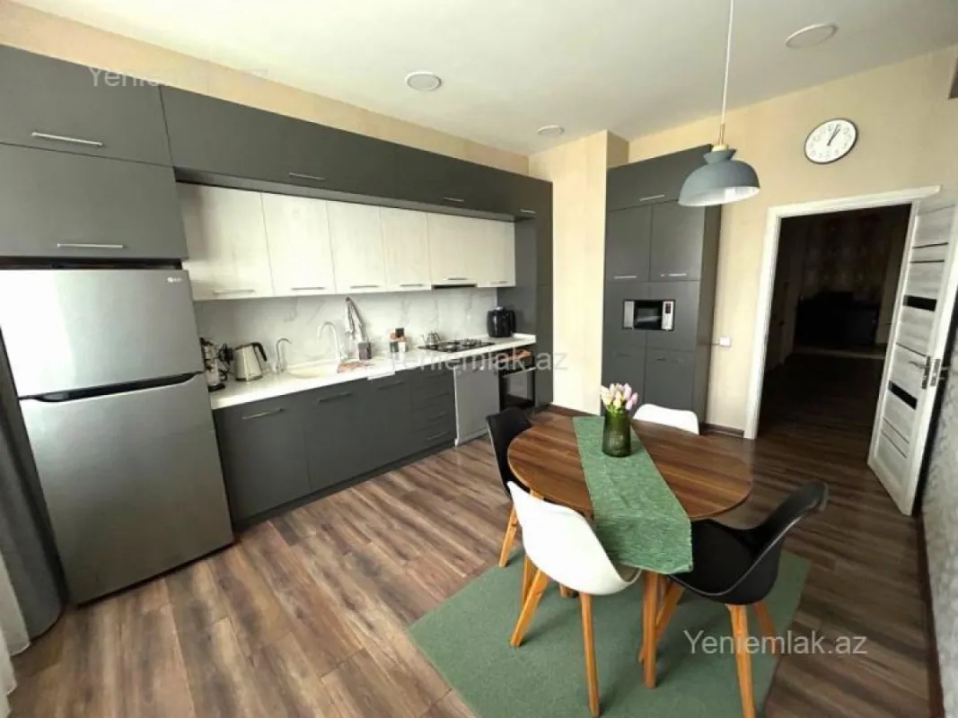 Satılır 3 otaqlı yeni tikili 140 m²