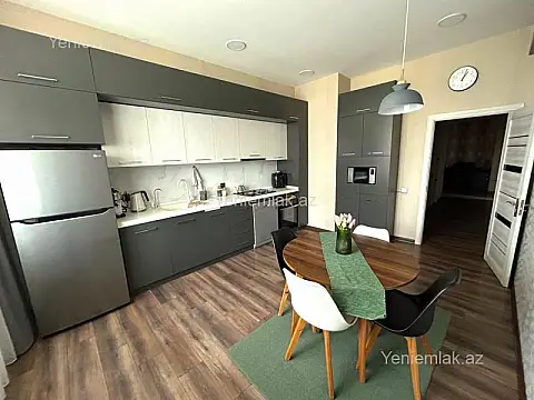 Satılır 3 otaqlı yeni tikili 140 m²
