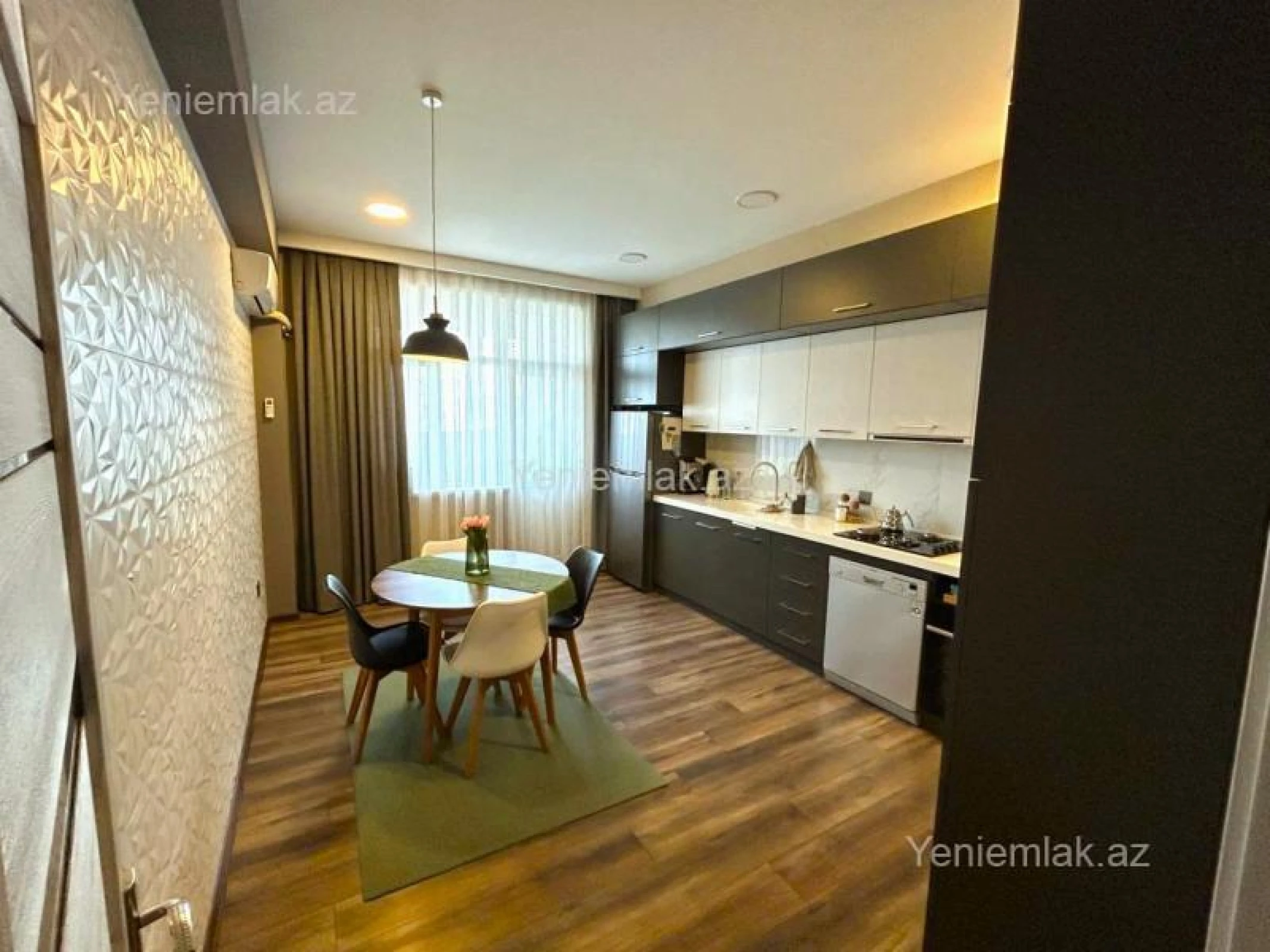 Satılır 3 otaqlı yeni tikili 140 m²