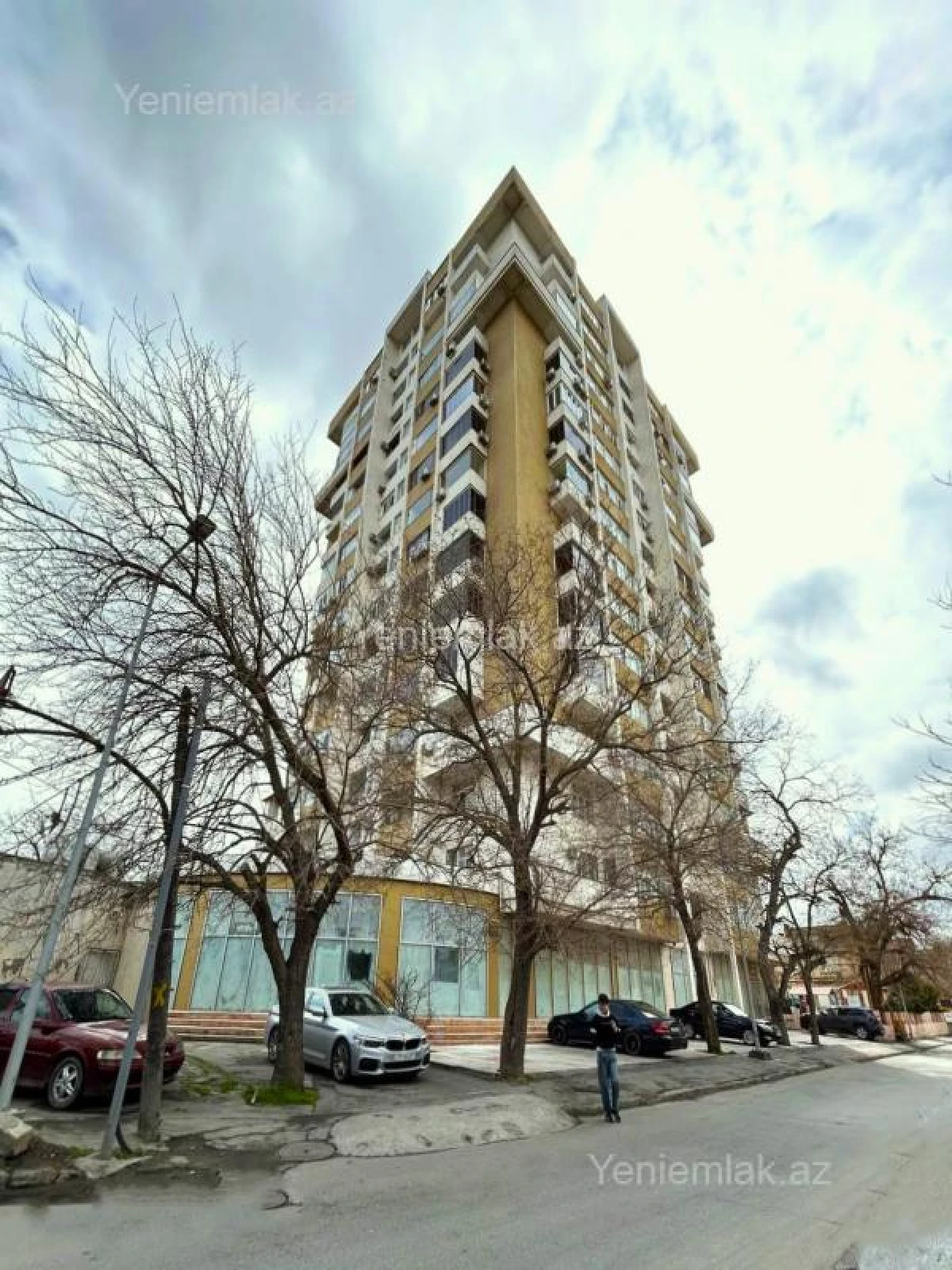 Satılır 3 otaqlı yeni tikili 140 m²