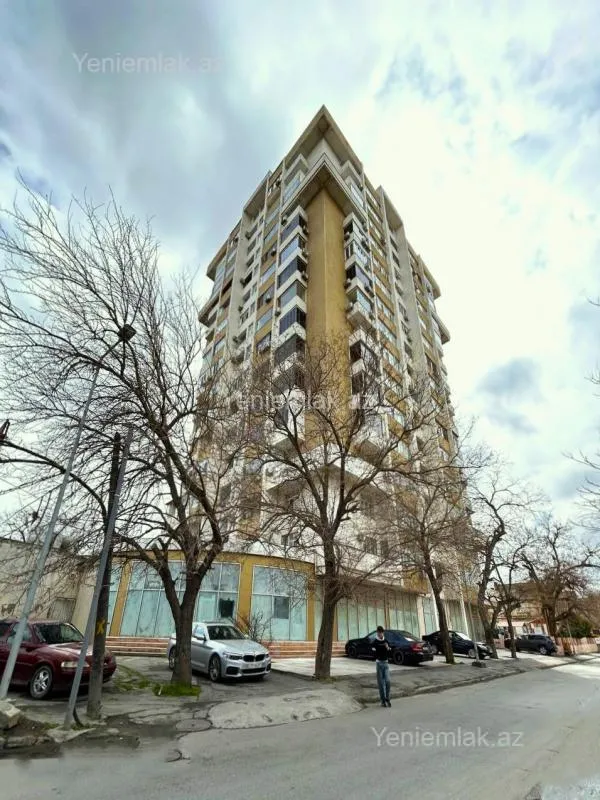 Satılır 3 otaqlı yeni tikili 140 m²