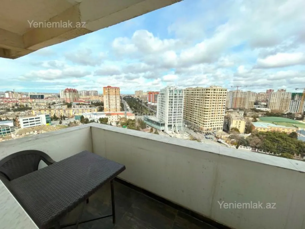 Satılır 3 otaqlı yeni tikili 140 m²