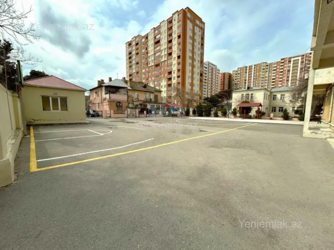 Satılır 3 otaqlı yeni tikili 140 m²