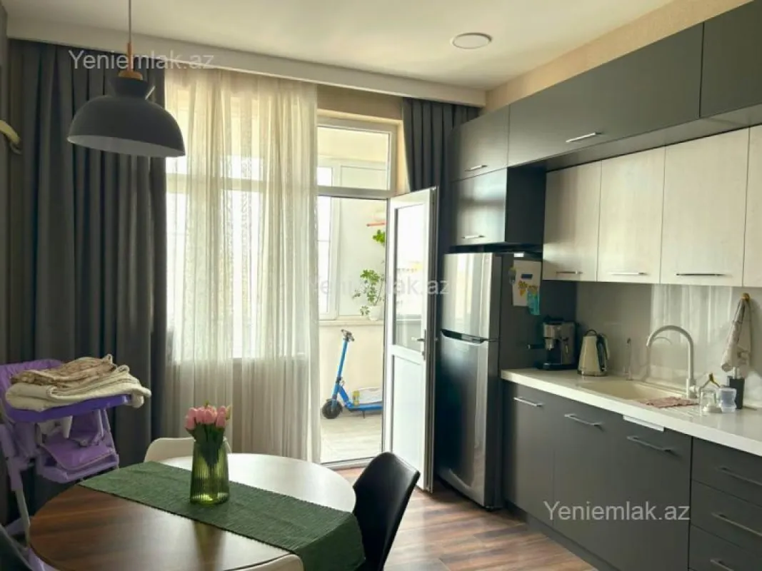 Satılır 3 otaqlı yeni tikili 140 m²