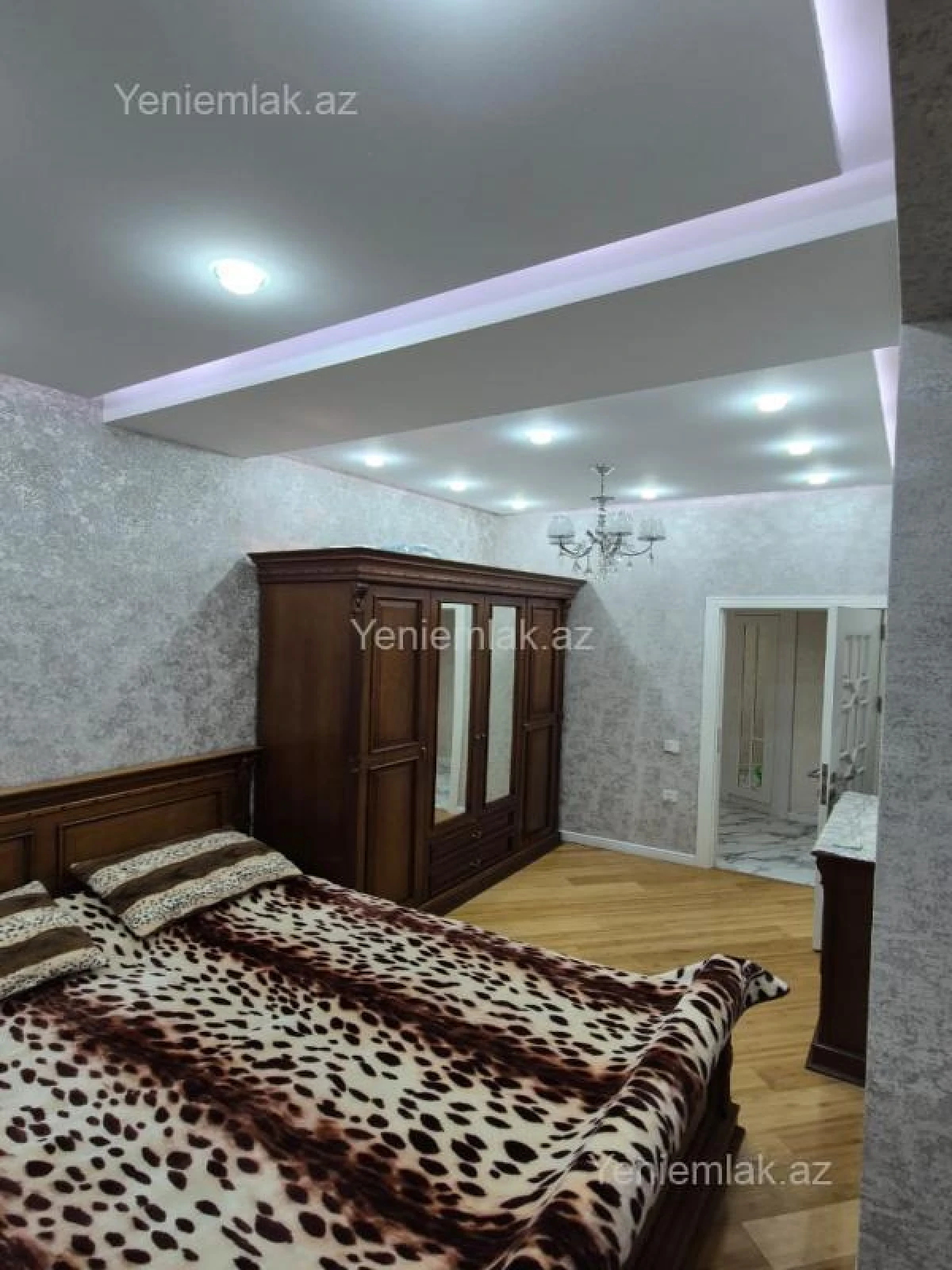 Satılır 3 otaqlı yeni tikili 85 m²