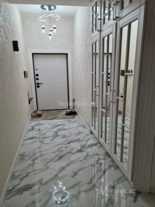 Satılır 3 otaqlı yeni tikili 85 m²