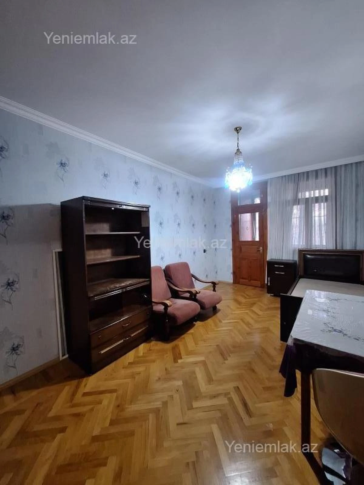 Satılır 5 otaqlı köhnə tikili 120 m²