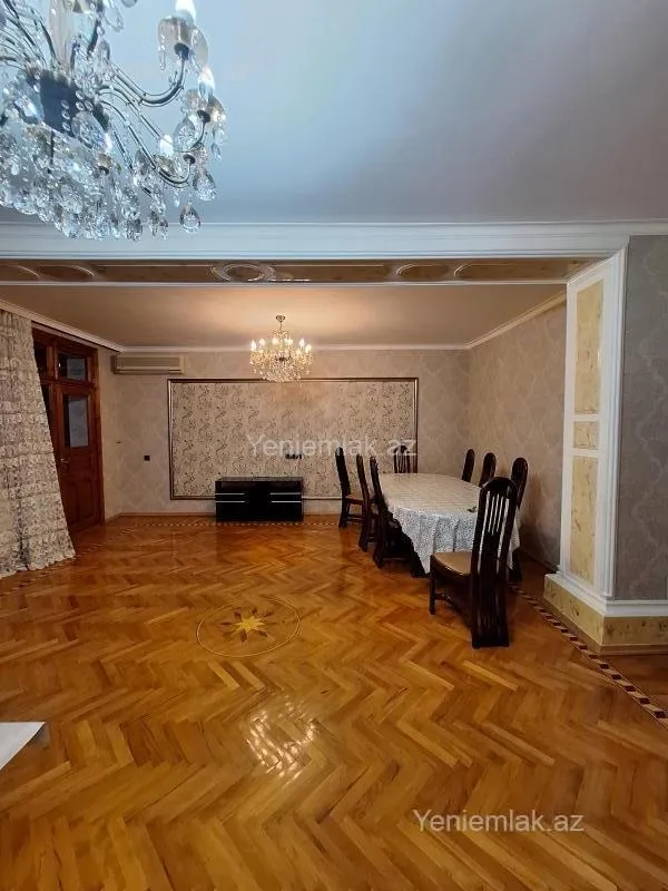 Satılır 5 otaqlı köhnə tikili 120 m²