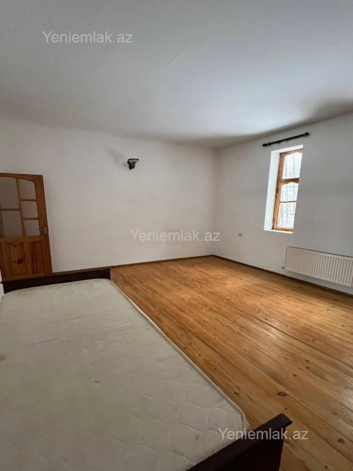 Satılır 10 otaqlı həyət evi 399 m²