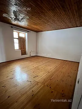Satılır 10 otaqlı həyət evi 399 m²