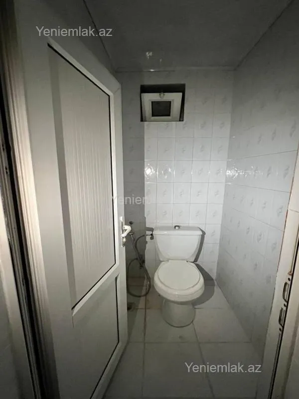 Satılır 10 otaqlı həyət evi 399 m²