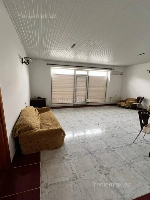 Satılır 10 otaqlı həyət evi 399 m²