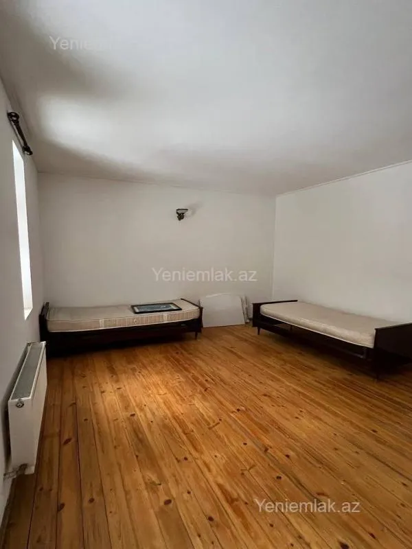Satılır 10 otaqlı həyət evi 399 m²