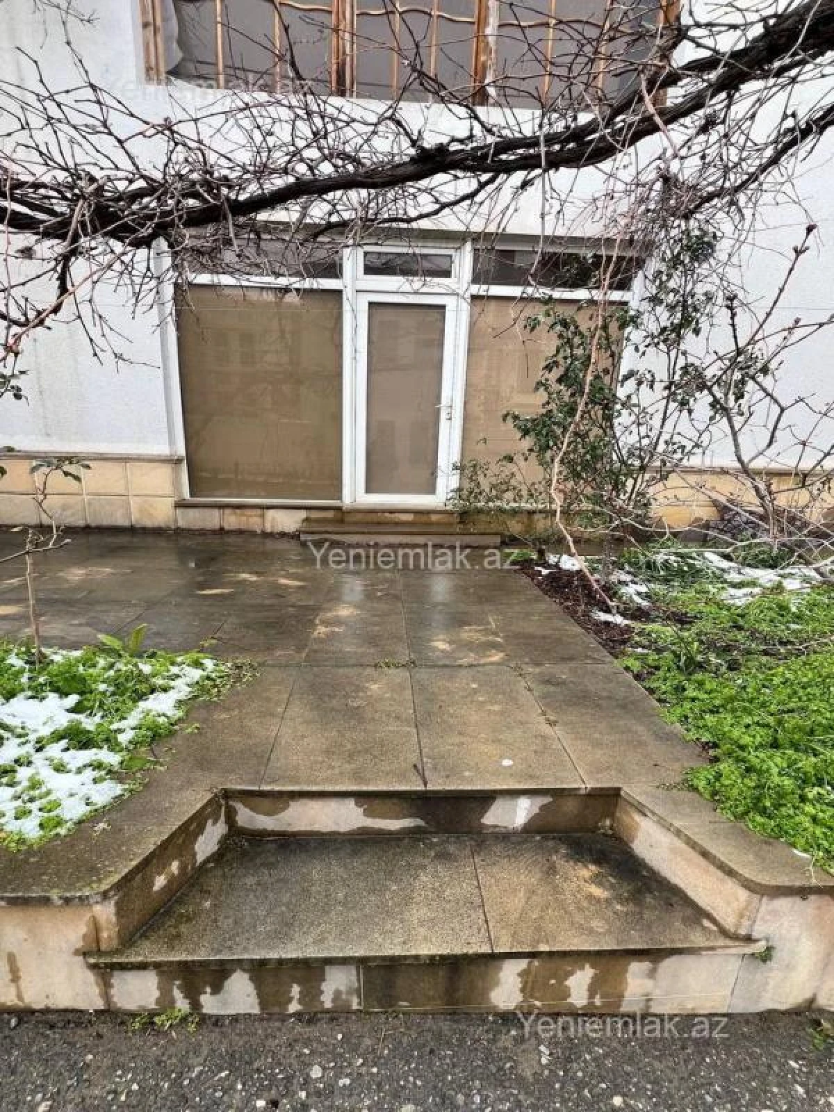 Satılır 10 otaqlı həyət evi 399 m²