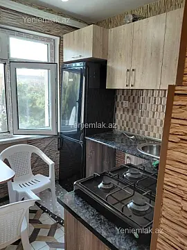 Satılır 2 otaqlı köhnə tikili 54 m²