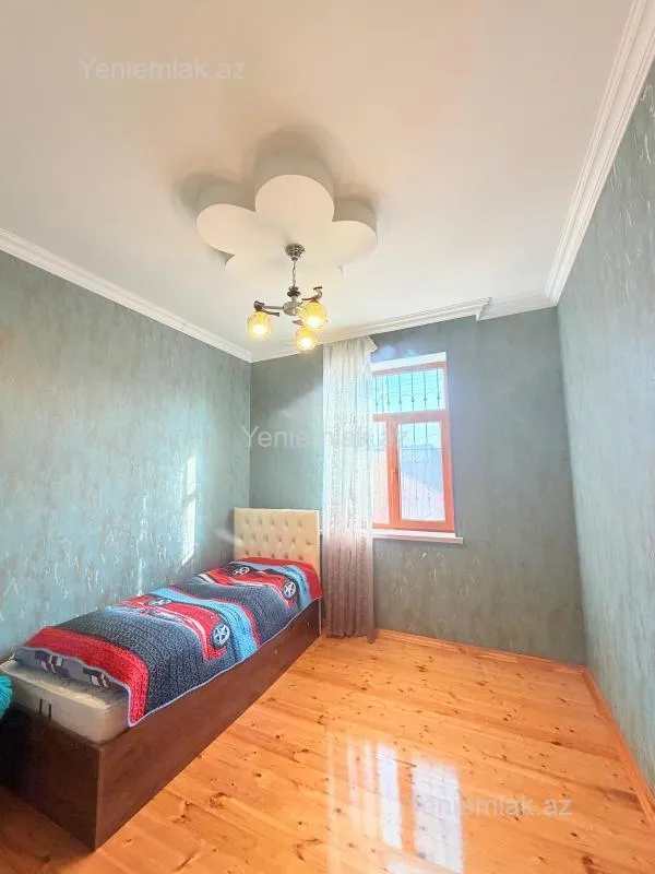 Satılır 4 otaqlı həyət evi 140 m²