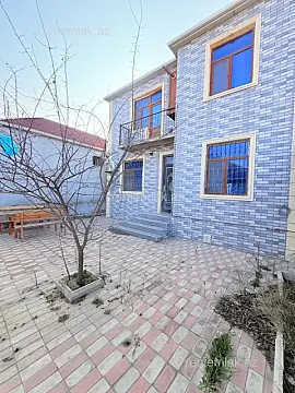 Satılır 4 otaqlı həyət evi 140 m²