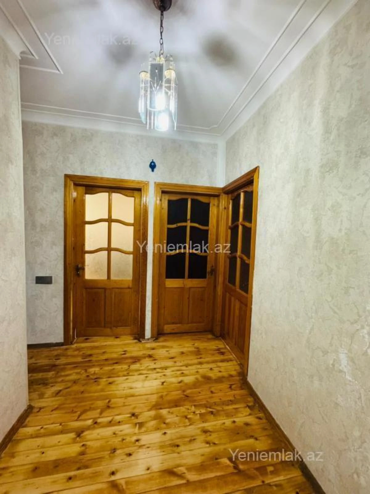 Satılır 3 otaqlı köhnə tikili 90 m²