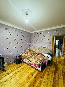 Satılır 3 otaqlı köhnə tikili 90 m²