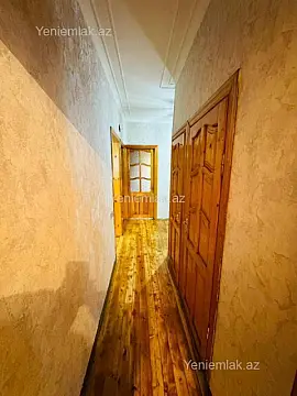 Satılır 3 otaqlı köhnə tikili 90 m²