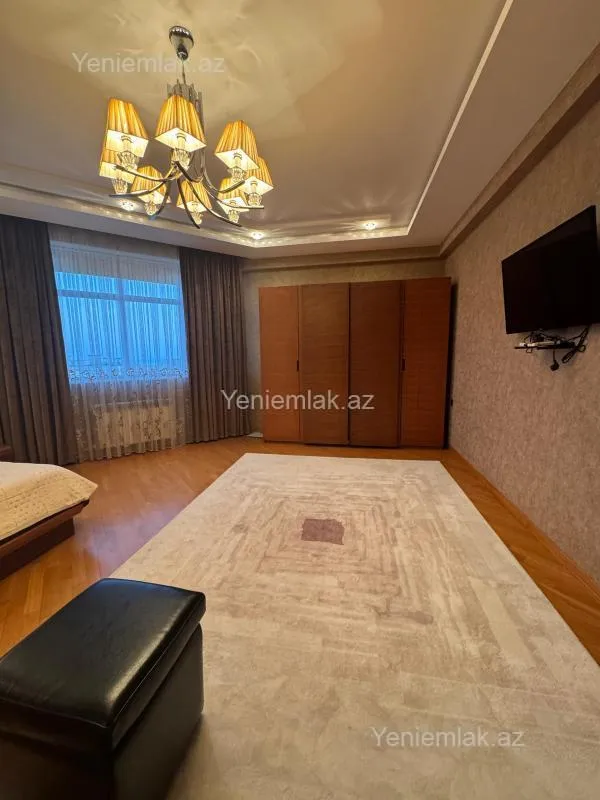 Satılır 3 otaqlı yeni tikili 140 m²