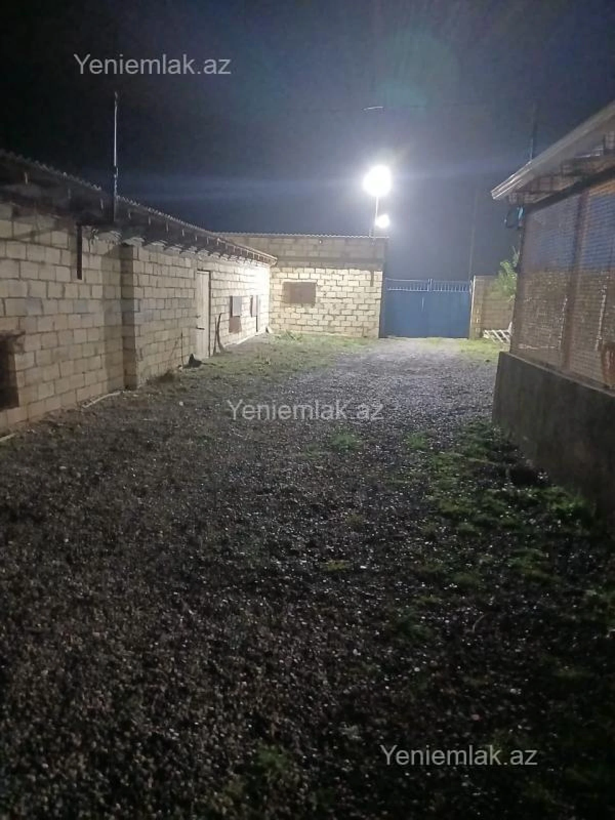 Satılır 3 otaqlı obyekt 2200 m²