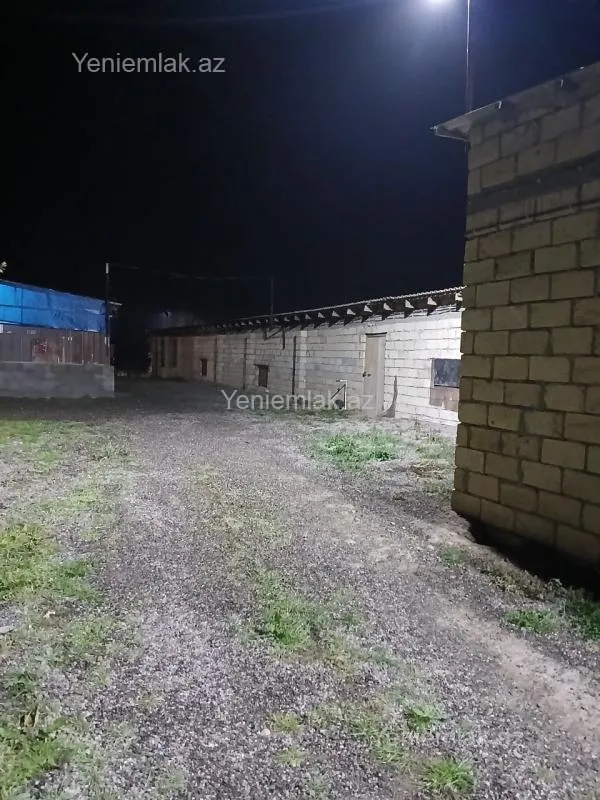 Satılır 3 otaqlı obyekt 2200 m²