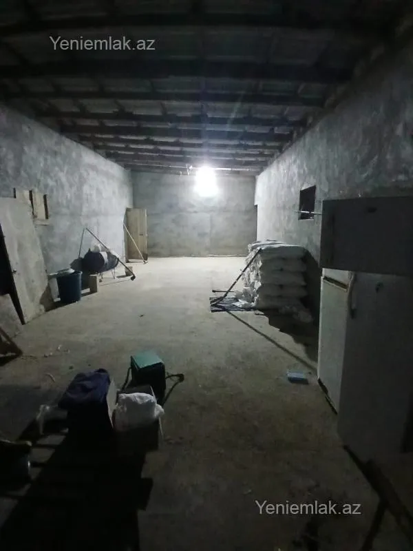 Satılır 3 otaqlı obyekt 2200 m²