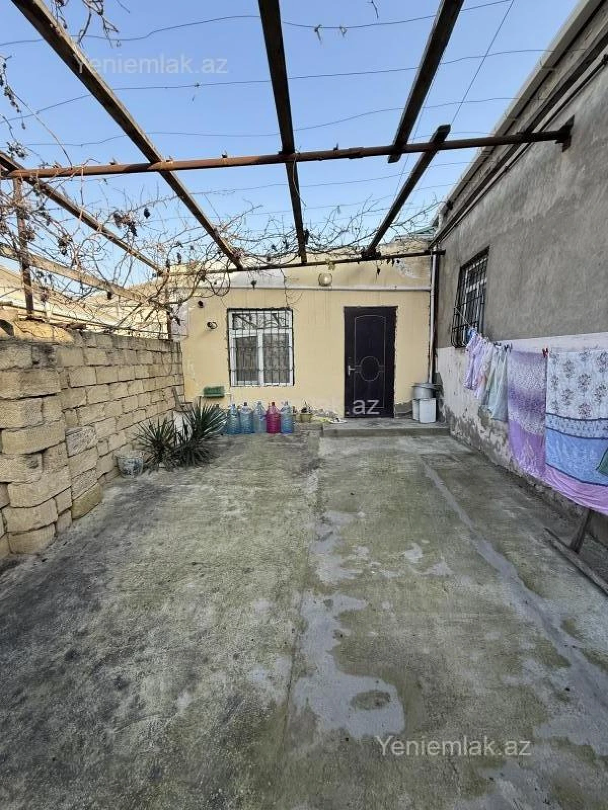 Satılır 4 otaqlı həyət evi 200 m²