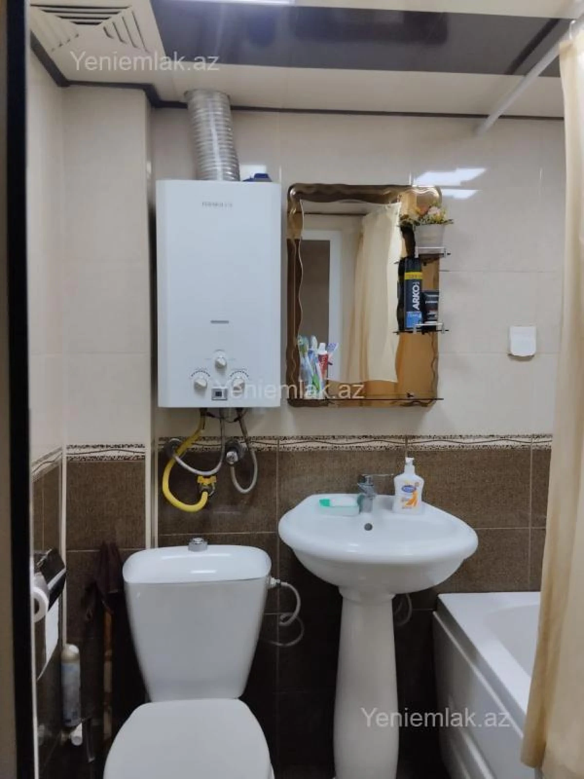 Satılır 2 otaqlı köhnə tikili 40 m²