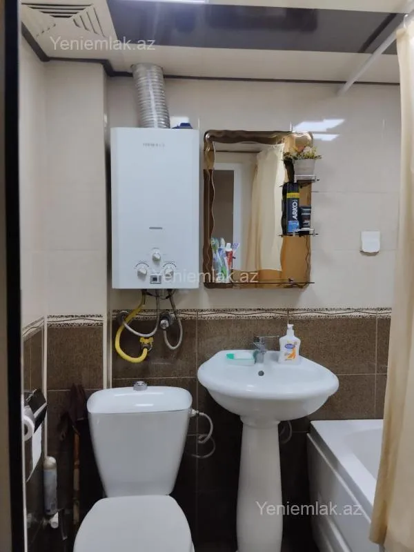 Satılır 2 otaqlı köhnə tikili 40 m²