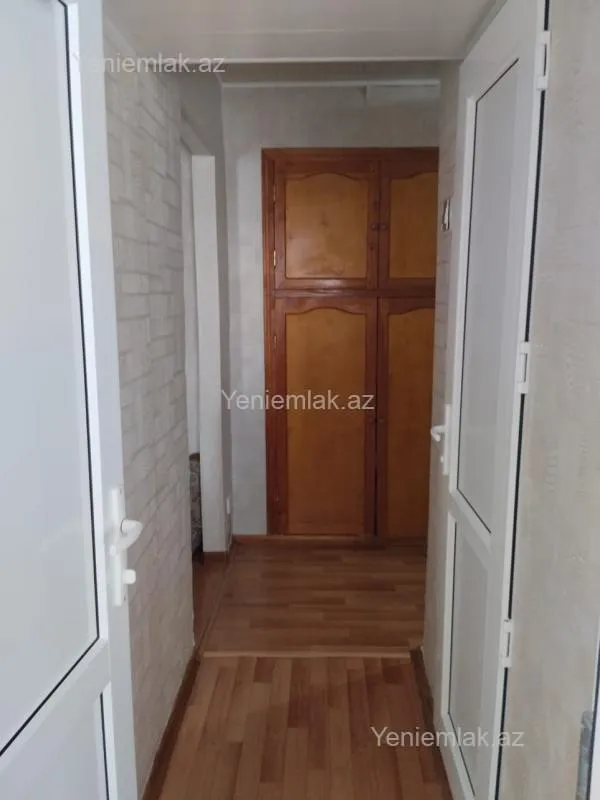 Satılır 2 otaqlı köhnə tikili 40 m²