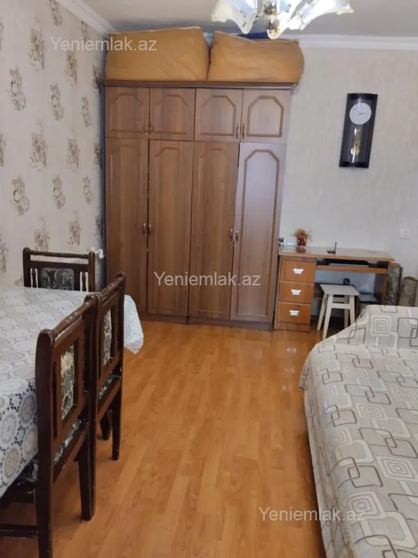Satılır 2 otaqlı köhnə tikili 40 m²