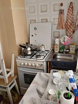 Satılır 2 otaqlı köhnə tikili 40 m²