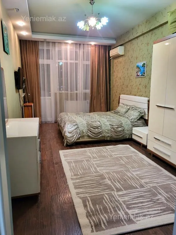 Satılır 4 otaqlı yeni tikili 178 m²