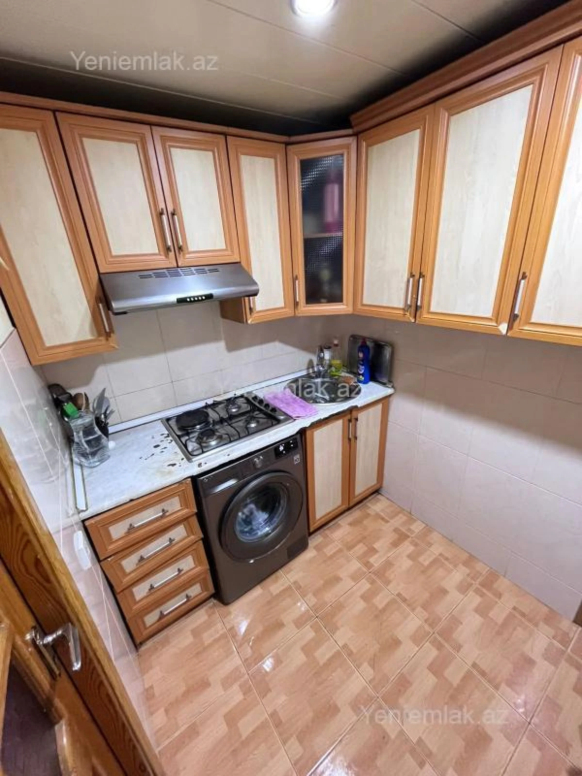 Satılır 2 otaqlı köhnə tikili 62 m²