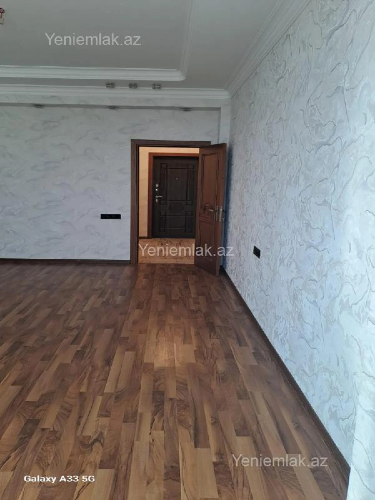 Satılır 2 otaqlı yeni tikili 74 m²